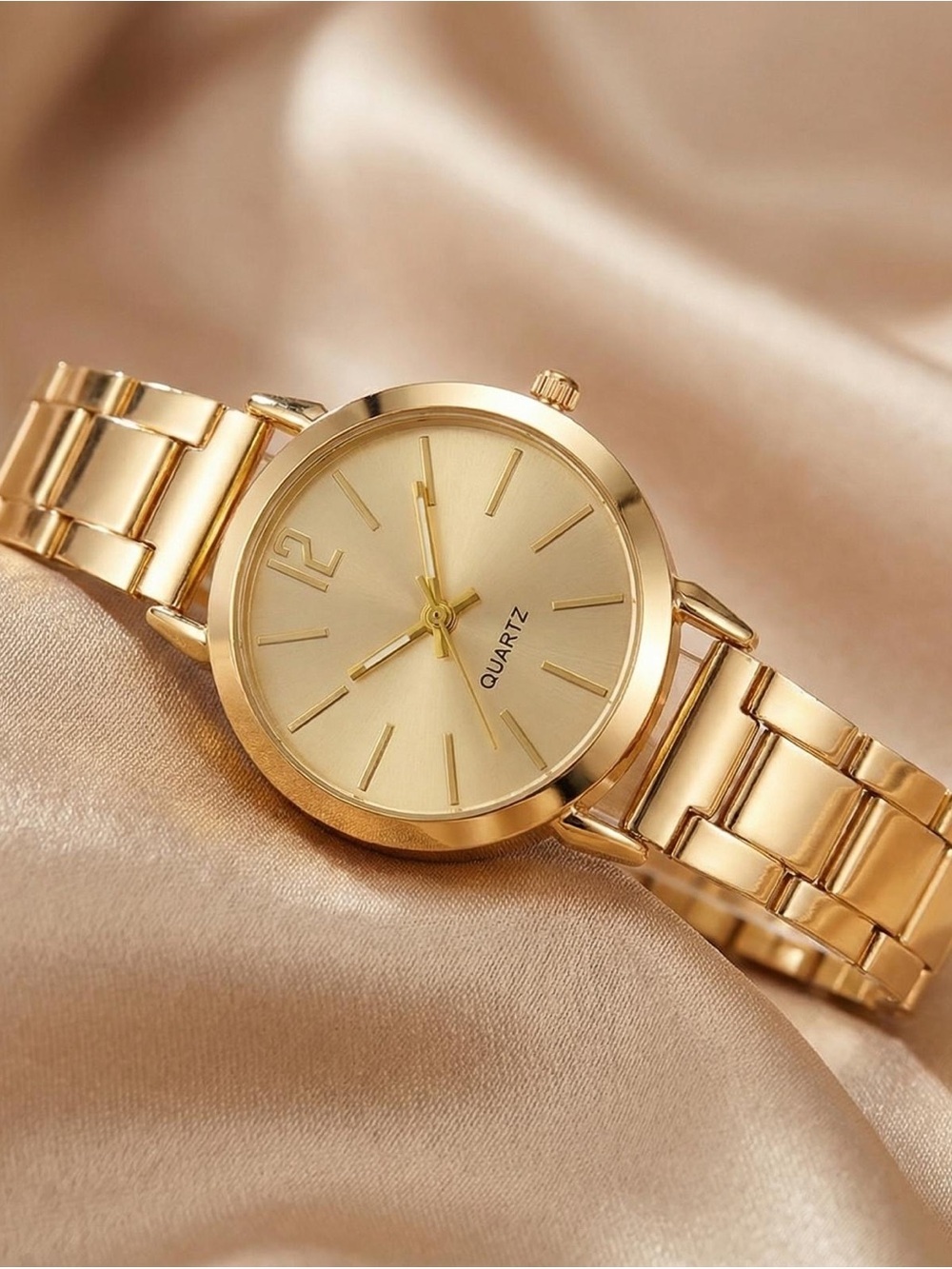 Women's Gold Tone Bracelet Quartz Watch